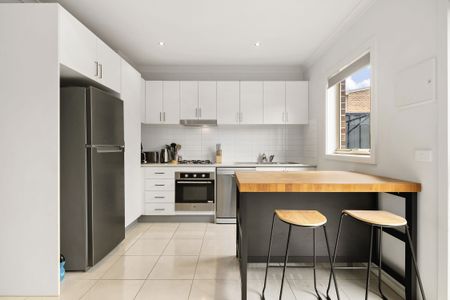 Modern 2-Bedroom Home in Craigieburn - Photo 5