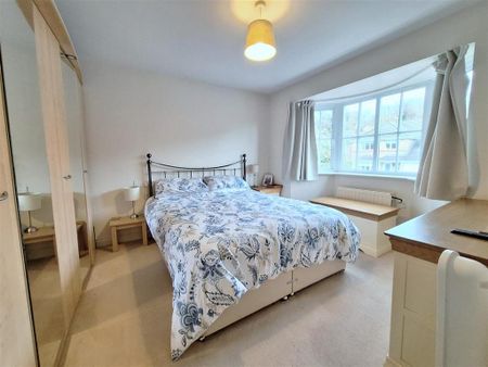 4 bedroom detached house to rent - Photo 5