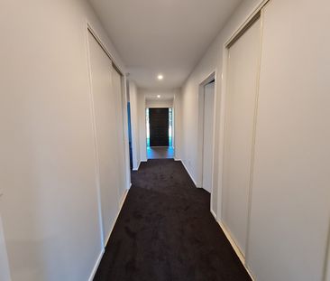 10 Sedgemoor Close, Burwood Christchurch - Photo 3