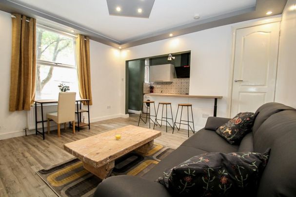 3 bedroom terraced house to rent - Photo 1