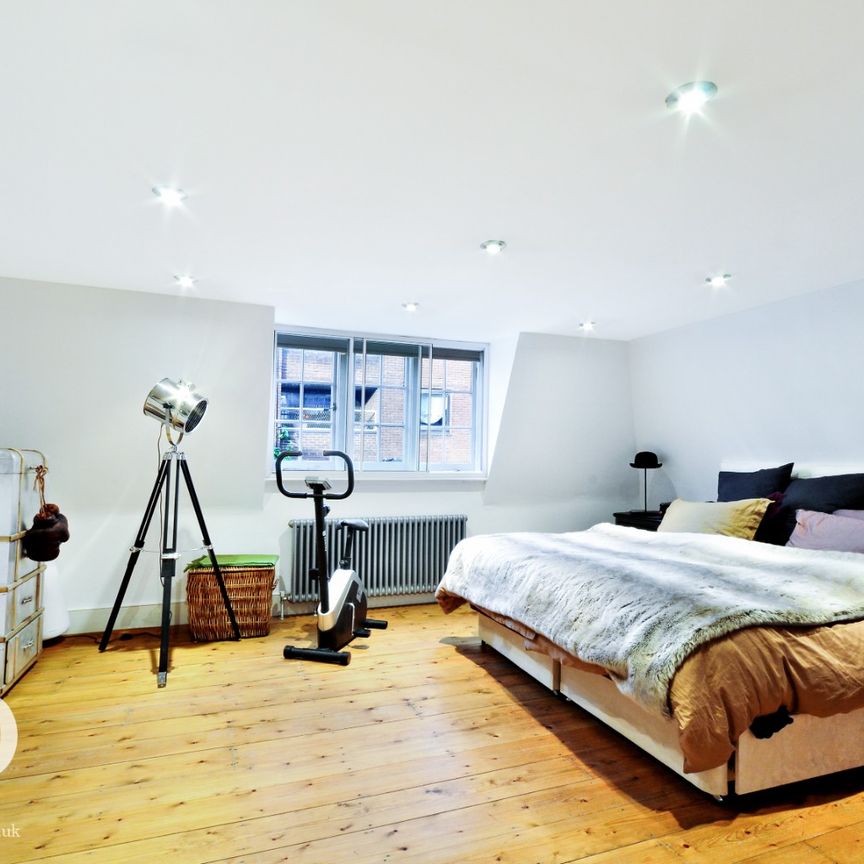 2 Bedroom Flat, Earlham Street, London, Greater London, Covent Garden, WC2H - Photo 1