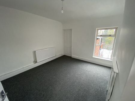 Lawrence Place, Newark, Notts, NG24 - Photo 3