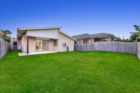 52 Mapleton Drive, North Lakes QLD 4509 - House For Rent | Domain - Photo 2