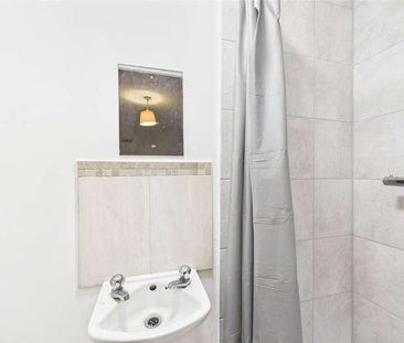 Albert Street, Slough, Berkshire, SL1 - Photo 4