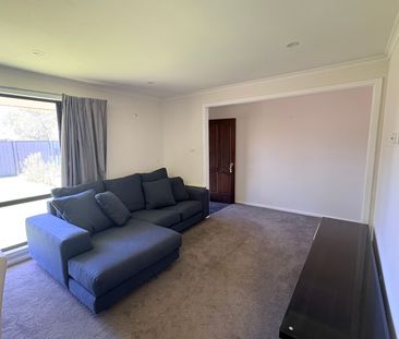 Modern 3-Bedroom Home for Lease – Secure, Spacious & Fully Furnished - Photo 1