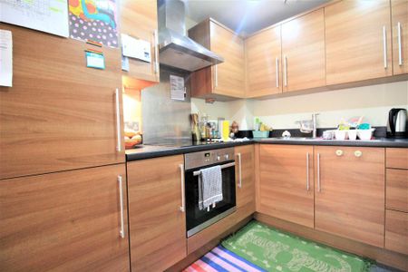 2 bedroom apartment to rent - Photo 4