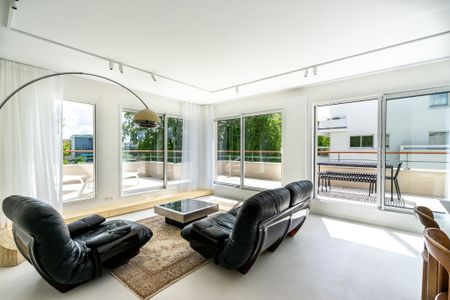 Superbe duplex avec 3 chambres, terrasse et vue Loire - Photo 2