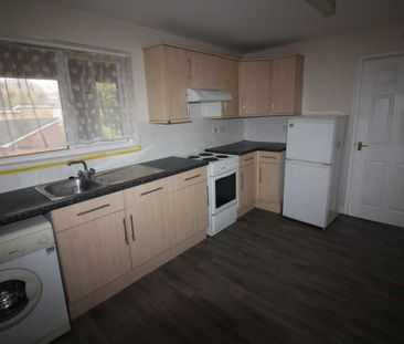 2 bed Flat - Photo 5