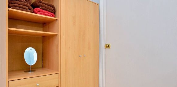 Marloes Road, London, W8 flat to rent - Photo 2