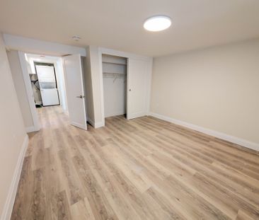 Newly Renovated 2 Bedroom Lower unit in St. Catharines! - Photo 3