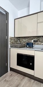 Studio to rent - Photo 3