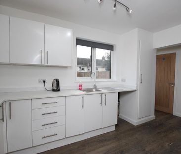 1 bedroom in a house share to rent - Photo 6