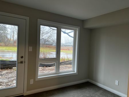 For Lease - 720 Grey Street Unit# 56, Brantford, Ontario - Photo 2