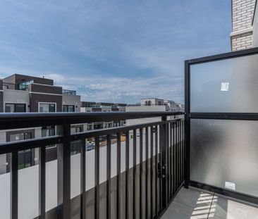 For Lease - 6 Red Squirrel Lane Unit# C-308, Richmond Hill, Ontario - Photo 2