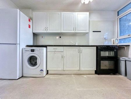 3 bed apartment to rent in NE37 - Photo 3