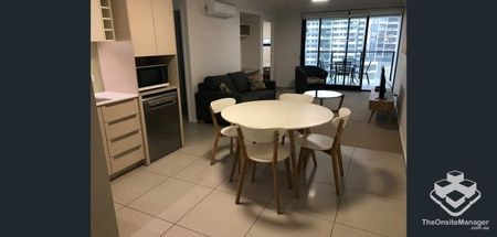 Fully Furnished City Apartment â Walk to South Bank & West End - Photo 3