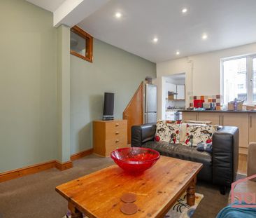 1 bedroom in a house share to rent - Photo 1