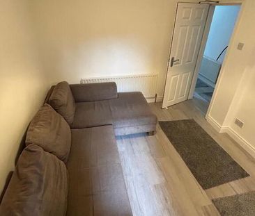 157 Donegall Road, Room 3, All Bills Included, Belfast, BT12 5NA - Photo 1