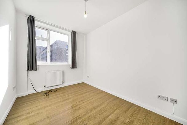 Camberwell Road, London, SE5 - Photo 1