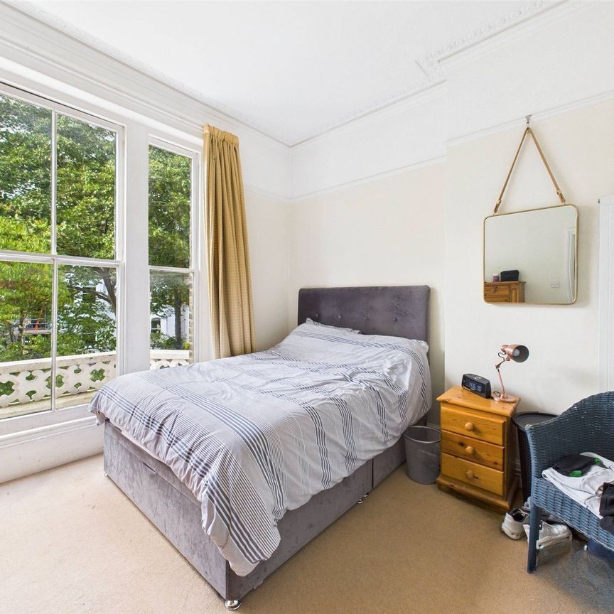 Cambridge Park, East Twickenham, Middlesex, TW1 - Photo 1