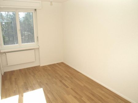 Helle 4.5-Zimmerwohnung im EG mit Balkon an zentraler Lage in Köniz - Photo 5