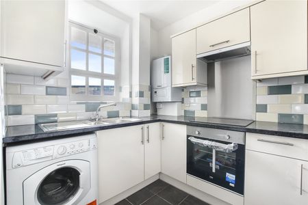 3 bedroom apartment to rent - Photo 5