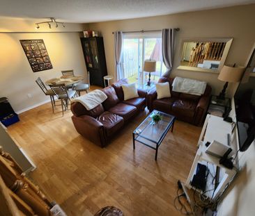 67 Roehampton Crescent, Guelph - Photo 2