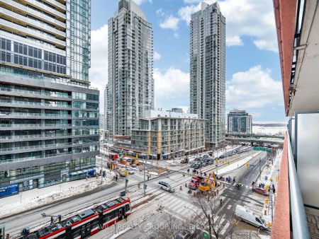 4 Spadina Avenue #715 - Photo 3