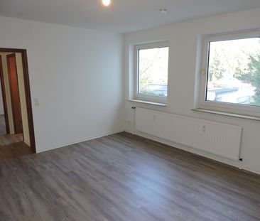 Großzügige drei Zimmer Wohnung sucht ruhige Mieter! - Photo 1