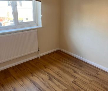 2 bedroom semi-detached house to rent - Photo 6