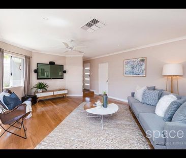 Private and secure unfurnished duplex home - Photo 1