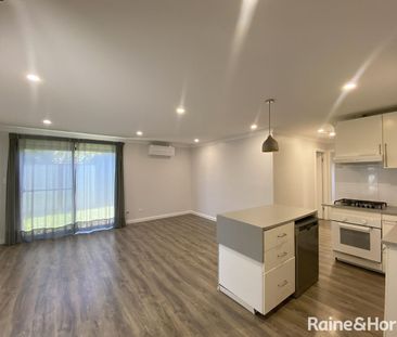 Cozy & Quiet With Ensuite - Photo 4