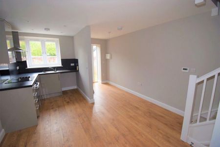 1 bedroom terraced house to rent - Photo 4
