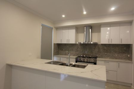 A near New Great Family Home - Photo 3