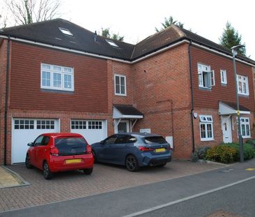 Compton Road, Wycombe Lane, Wooburn Green, Buckinghamshire,HP10 - Photo 4