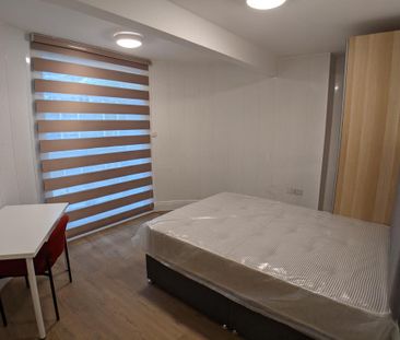 2 bedroom flat to rent - Photo 5