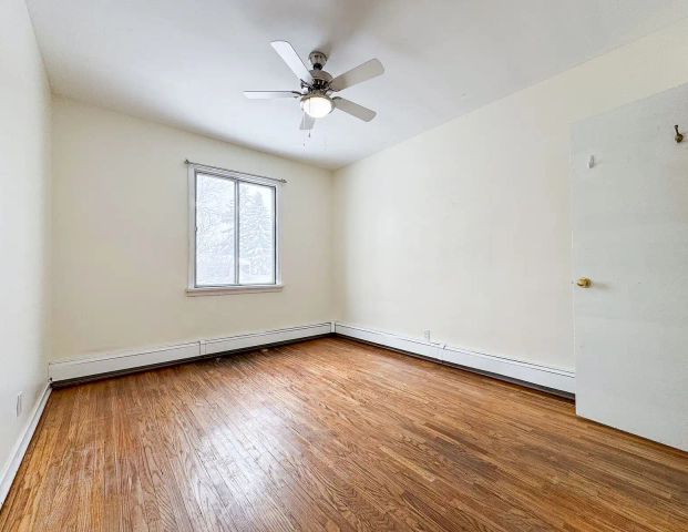 Cozy 1 Bed 1 Bath Apartment Close to U of A & donwtown — 1 Bedroom Condo Unit - Photo 1