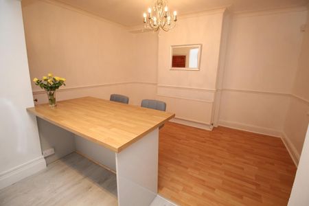 3 bedroom terraced house to rent - Photo 2