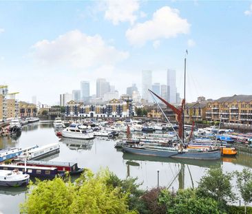 A light, bright and spacious three bedroom apartment situated on th... - Photo 6