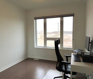 For Lease - 50 Yorkshire Drive, Barrie, Ontario - Photo 2