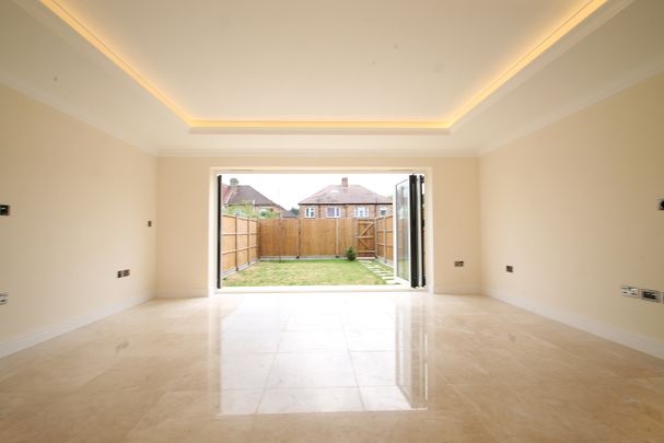 Mews Close, Harrow View - Photo 1