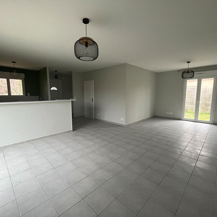 Location Maison 4 pièces 88m² - Photo 1