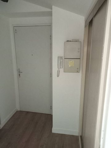 Location appartement 1 pièce 20.29 m² à Mâcon (71000) CALME CENTRE VILLE - Photo 4