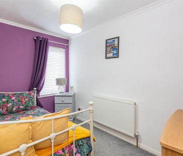 3 bed House - End Terrace To Let - Photo 6