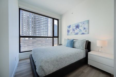 Boulevard René-Lévesque Ouest - Photo 3