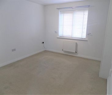 2 bedroom coach house to rent - Photo 3