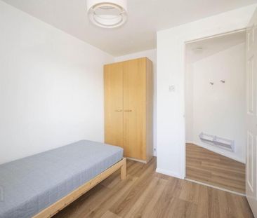 305 Bradbury Court, Belfast, BT9 7JL - Photo 4