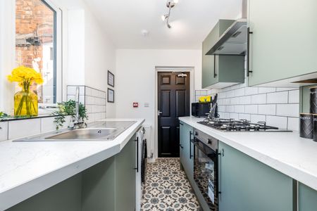 Orchard St, Hinckley, LE10 1DZ - Photo 2