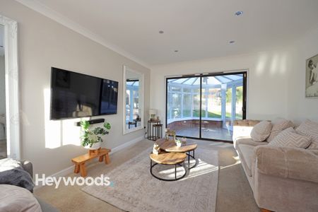 3 bed detached house to rent in Fairways, Harriseahead, Staffordshire - Photo 3