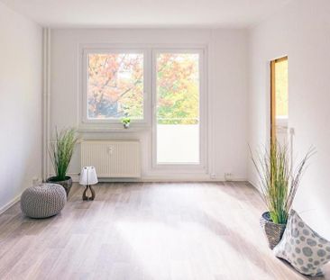 Helle 2-Raum-Wohnung mit Balkon - Foto 1